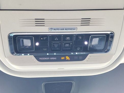 Used 2025 Lincoln Aviator AWD image 37