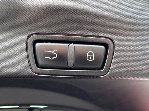 Used 2023 Alfa Romeo Stelvio Veloce image 13