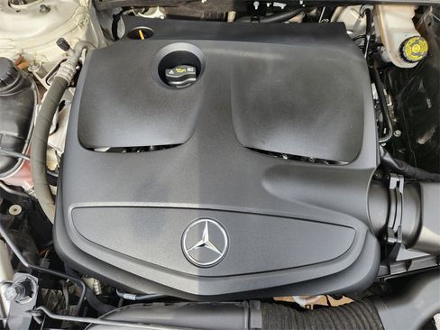 Used 2020 Mercedes-Benz GLA 250 image 32