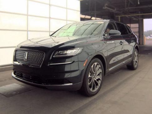 Used 2023 Lincoln Nautilus Reserve AWD/4WD image 2