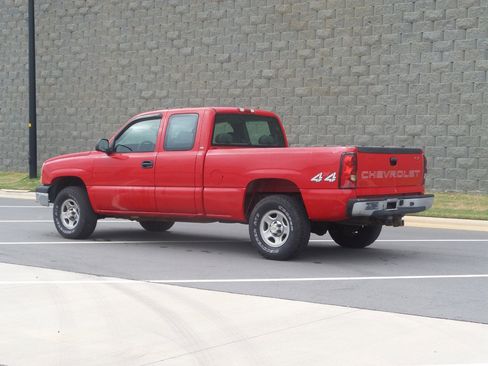 Used 2004 Chevrolet Silverado 1500 W/T image 8