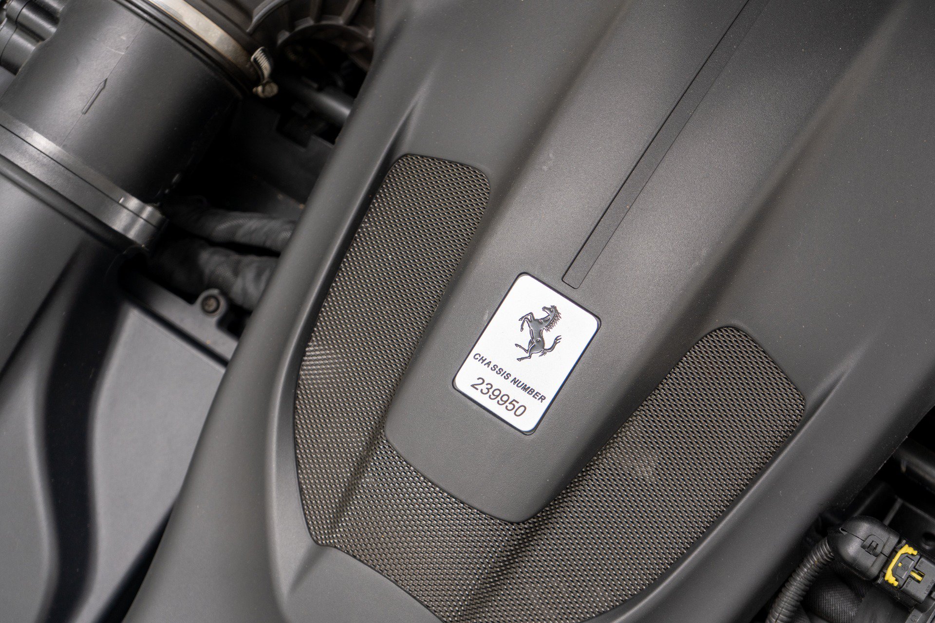 Used 2019 Ferrari Portofino RWD image 48