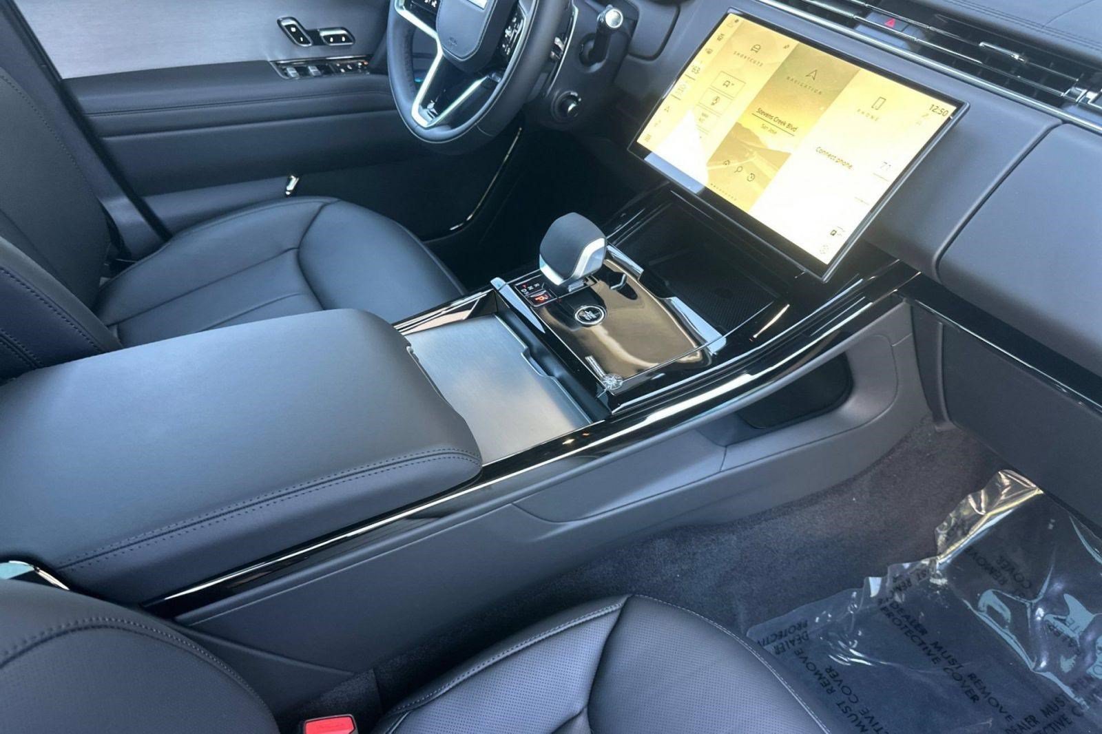 New 2027 Land Rover Range Rover Sport SE AWD/4WD image 29