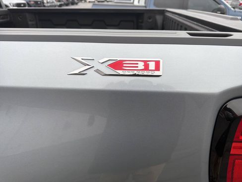 Used 2025 GMC Sierra 1500 Elevation w/ Elevation Premium Package AWD/4WD image 12
