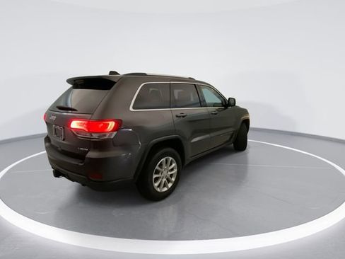 Used 2021 Jeep Grand Cherokee Laredo AWD/4WD image 4