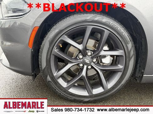 Used 2023 Dodge Charger SXT w/ Blacktop Package image 10