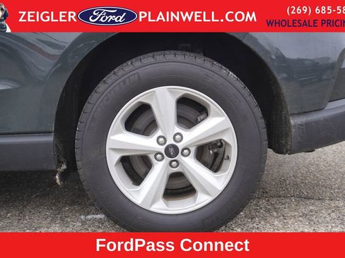 Used 2023 Ford Edge SE AWD/4WD image 6
