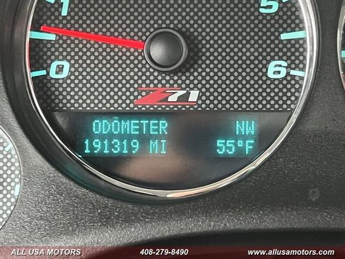 Used 2010 Chevrolet Avalanche LT w/ Luxury Package AWD/4WD image 35