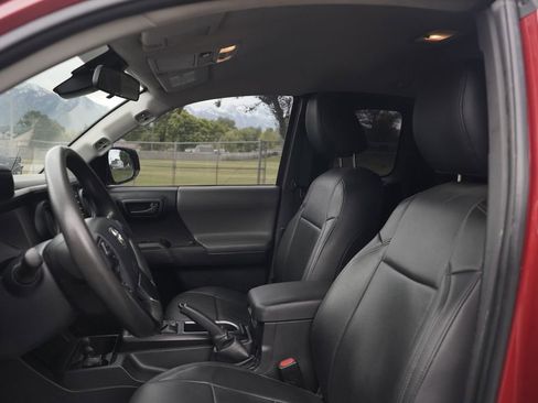 Used 2020 Toyota Tacoma SR w/ SX Package AWD/4WD image 11