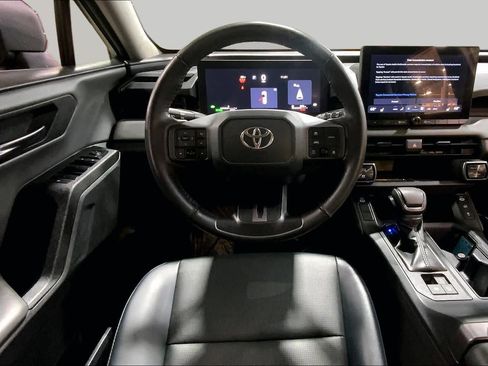 Used 2026 Toyota RAV4 XLE Premium AWD/4WD image 6