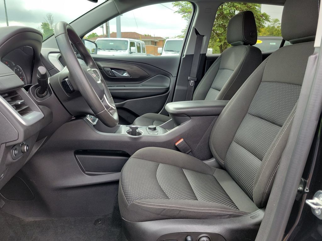 Used 2024 GMC Terrain SLE w/ Driver Convenience Package AWD/4WD image 18