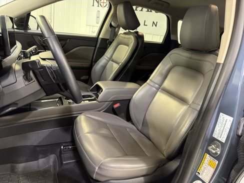 Used 2025 Lincoln Corsair FWD image 9