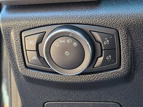 Used 2015 Ford F150 Platinum w/ Equipment Group 701A Luxury image 54