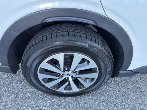 Used 2021 Subaru Outback Premium image 17