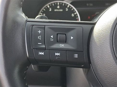 Used 2025 Nissan Pathfinder SL image 22