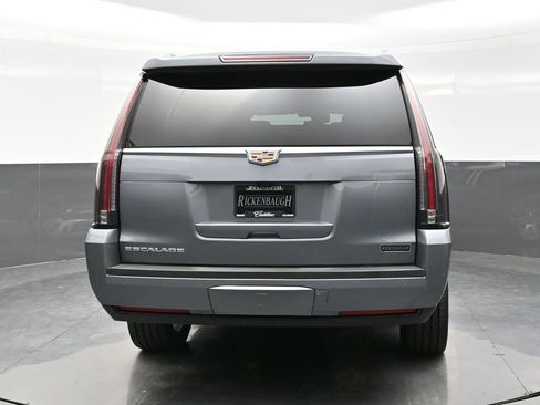 Used 2020 Cadillac Escalade ESV Luxury image 8
