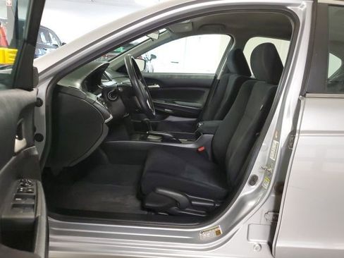 Used 2011 Honda Accord LX image 12