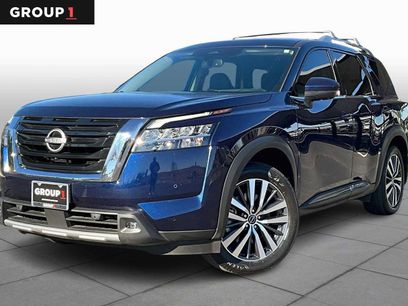 Certified 2022 Nissan Pathfinder Platinum w/ Cargo Package