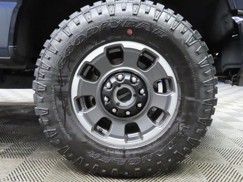 Used 2024 Ford F250 XLT w/ Black Appearance Package AWD/4WD image 9