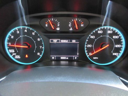 Used 2021 Chevrolet Equinox LS w/ LPO, Floor Liner Package FWD image 32