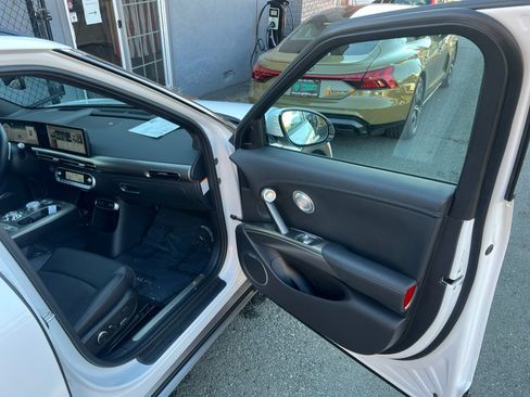 Used 2023 Genesis GV60 Advanced image 45