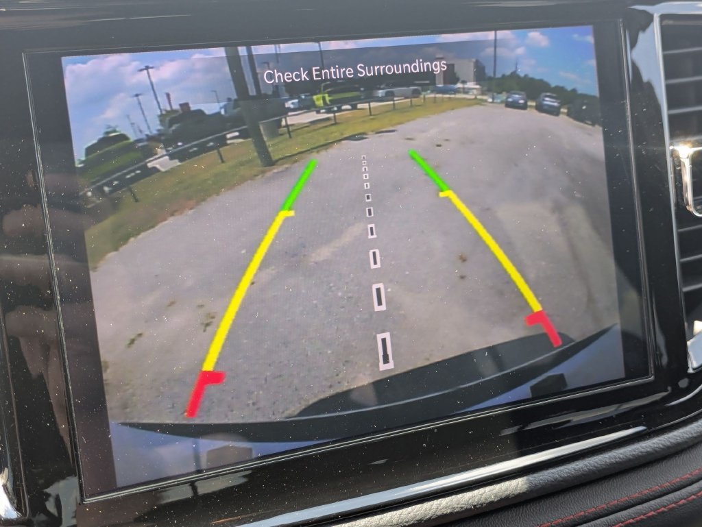 Used 2025 Dodge Durango GT RWD image 24