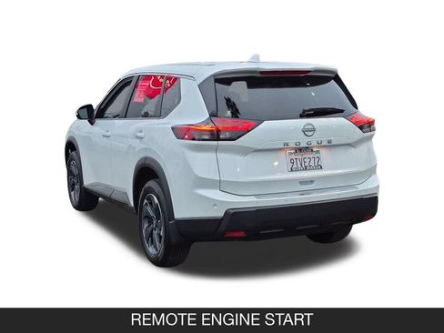 Certified 2026 Nissan Rogue SV FWD image 7