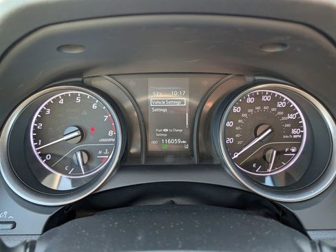 Used 2022 Toyota Camry SE image 21