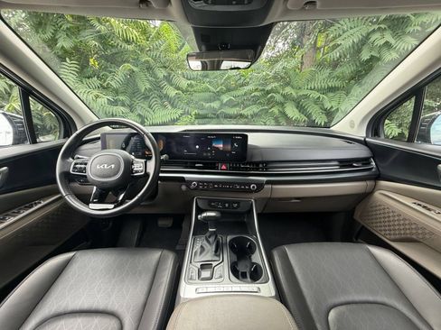 Used 2026 Kia Carnival FWD image 35