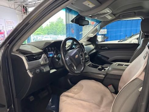 Used 2018 Chevrolet Tahoe LT w/ Luxury Package AWD/4WD image 8