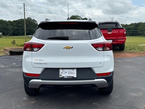Used 2023 Chevrolet TrailBlazer LT FWD image 4