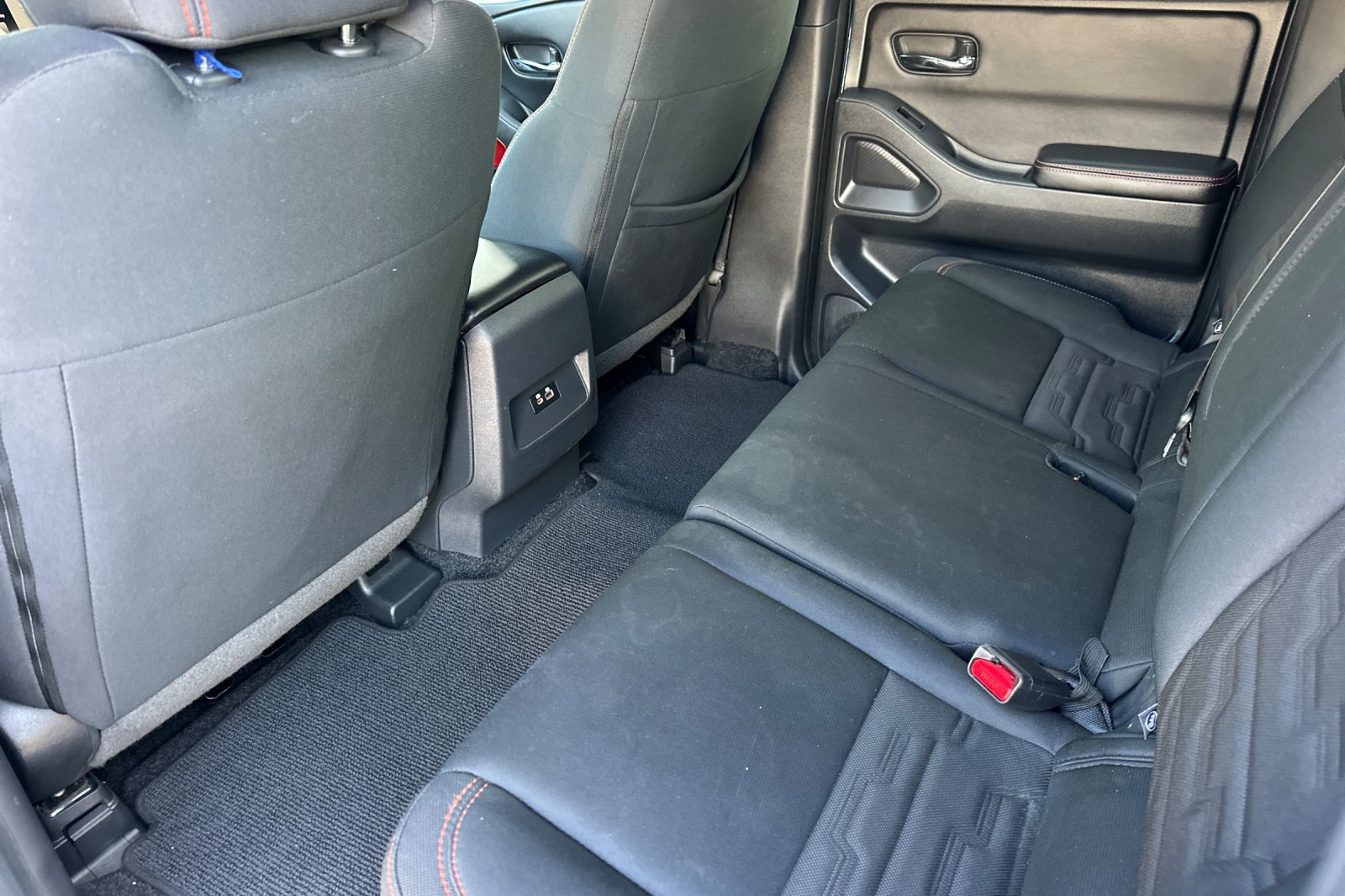 Used 2025 Nissan Frontier PRO-4X AWD/4WD image 14