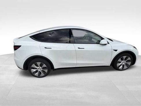 Used 2023 Tesla Model Y Long Range AWD/4WD image 7