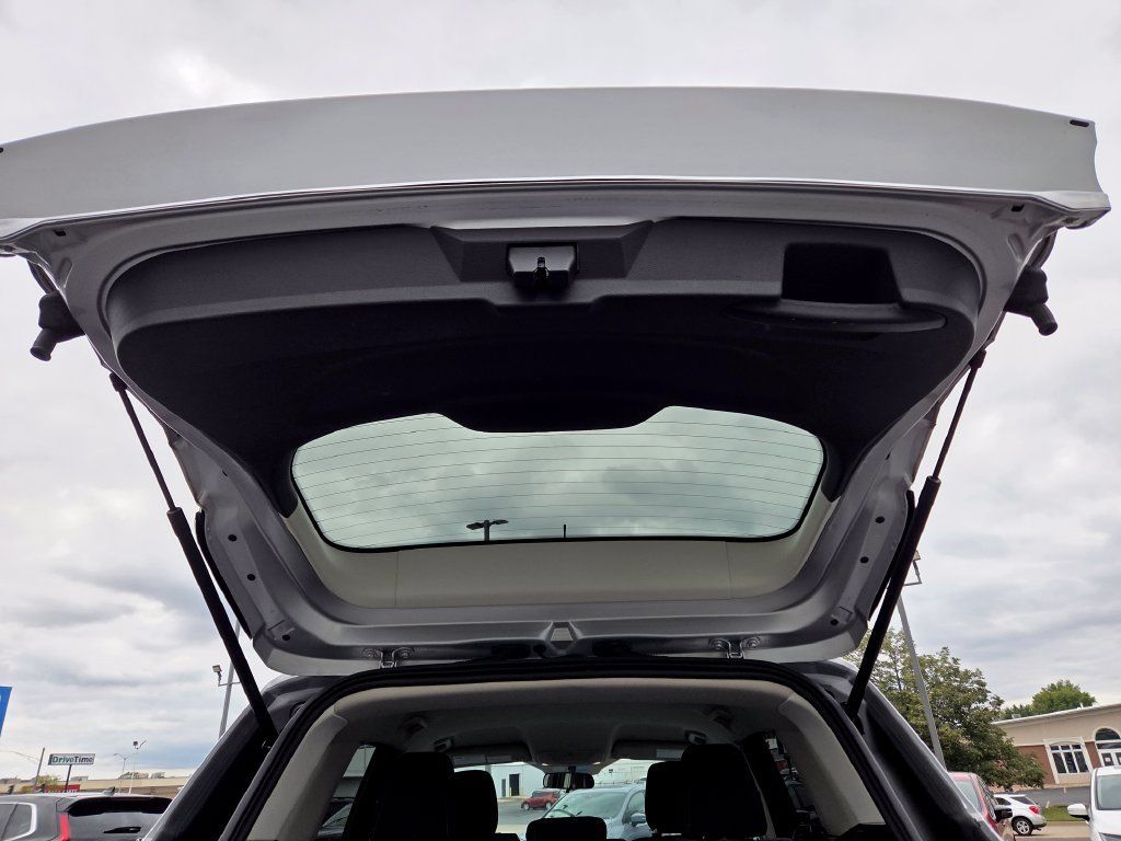 Used 2019 Ford Escape SE FWD image 11