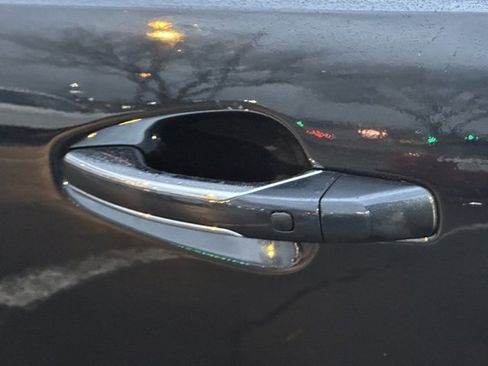 Used 2019 Kia Cadenza Technology image 13