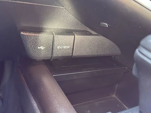 Used 2021 Toyota Camry XSE image 19