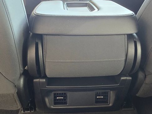 Used 2020 Chevrolet Silverado 1500 Custom w/ Custom Convenience Package image 23