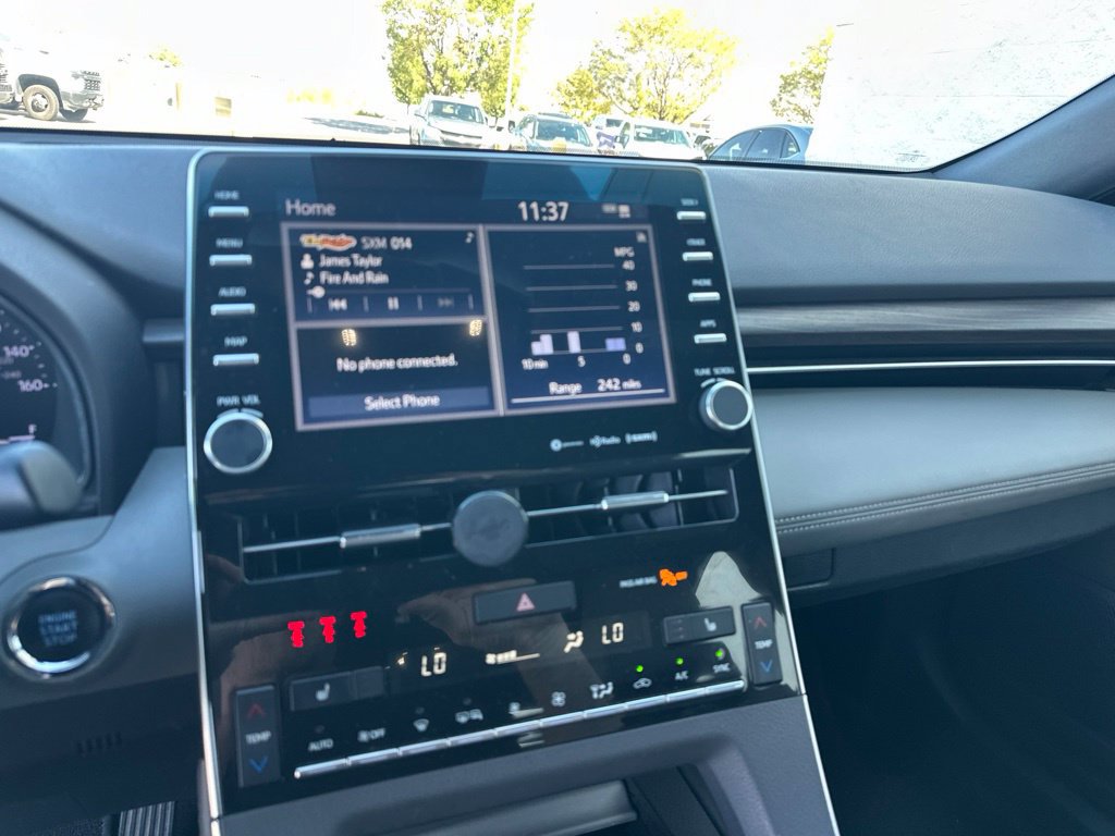 Used 2021 Toyota Avalon XLE FWD image 13