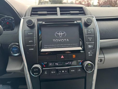 Used 2015 Toyota Camry XLE w/ Moonroof Package image 15