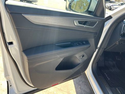 New 2026 Volkswagen Atlas Cross Sport SE image 53