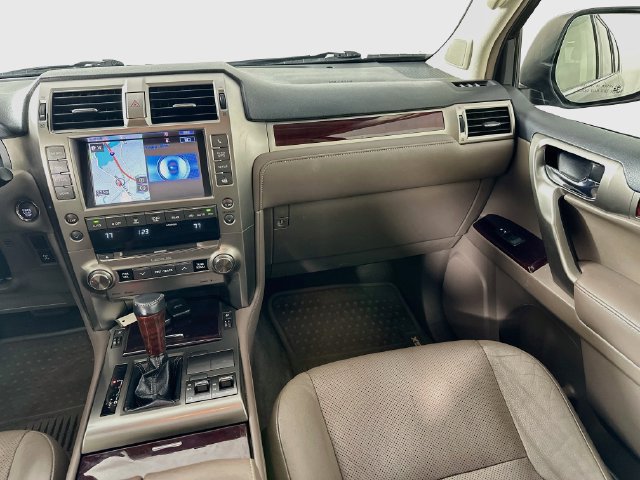 Used 2017 Lexus GX 460 AWD/4WD image 24
