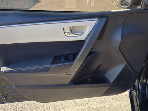 Used 2015 Toyota Corolla LE FWD image 35