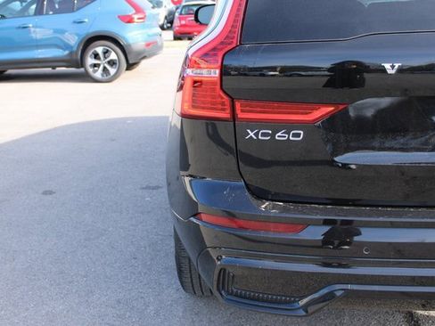 Used 2025 Volvo XC60 B5 Plus image 45