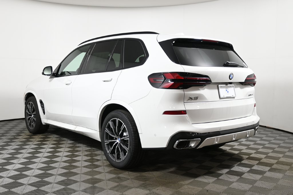 Used 2026 BMW X5 xDrive40i w/ M Sport Package AWD/4WD image 5