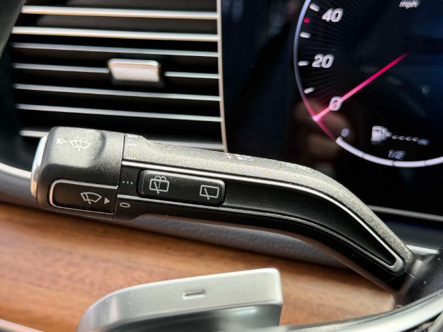 Certified 2025 Mercedes-Benz GLE 450e 4MATIC image 20