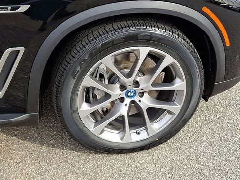 Used 2023 BMW X5 xDrive45e image 8