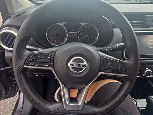 Used 2021 Nissan Versa S FWD image 14