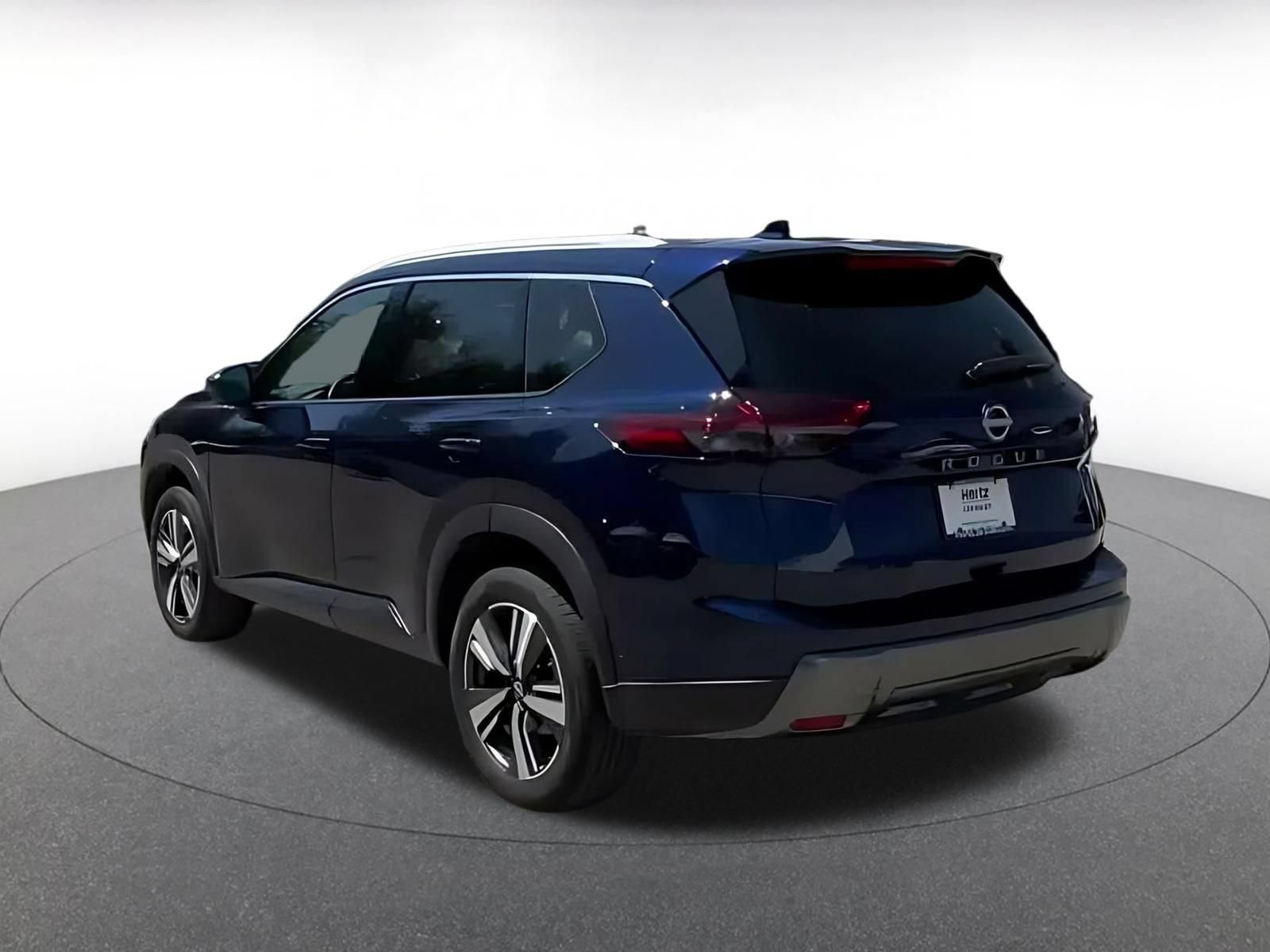 Used 2026 Nissan Rogue SL FWD image 10