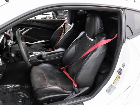 Used 2018 Chevrolet Camaro ZL1 RWD image 17
