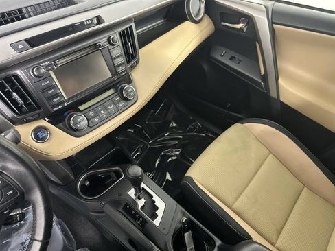 Used 2018 Toyota RAV4 XLE w/ Plus Extra Value Package AWD/4WD image 14